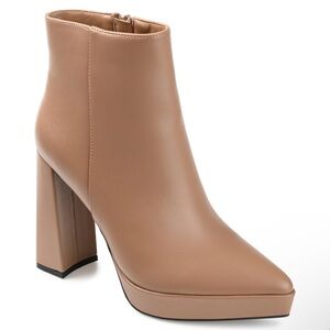 Journee Collection Marnnie Platform Ankle Bootie Tan Size‎ 9.5 Block Heel NWOB